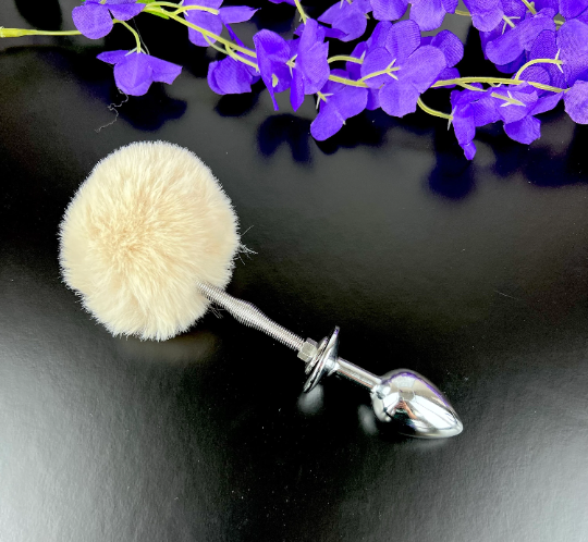 Cream Springy Bunny Tail Plug