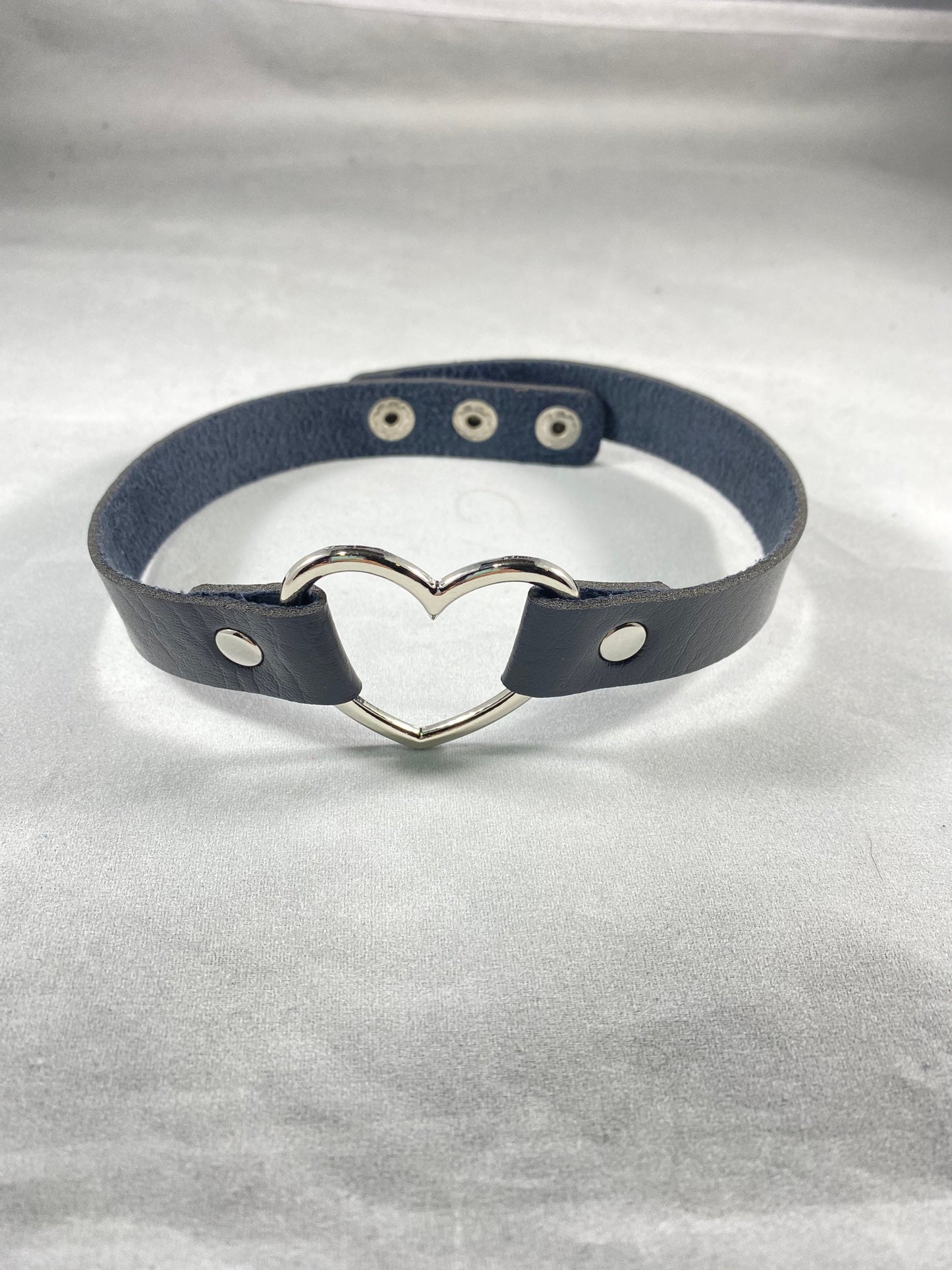 Choker, Adjustable Faux Leather Heart Collar