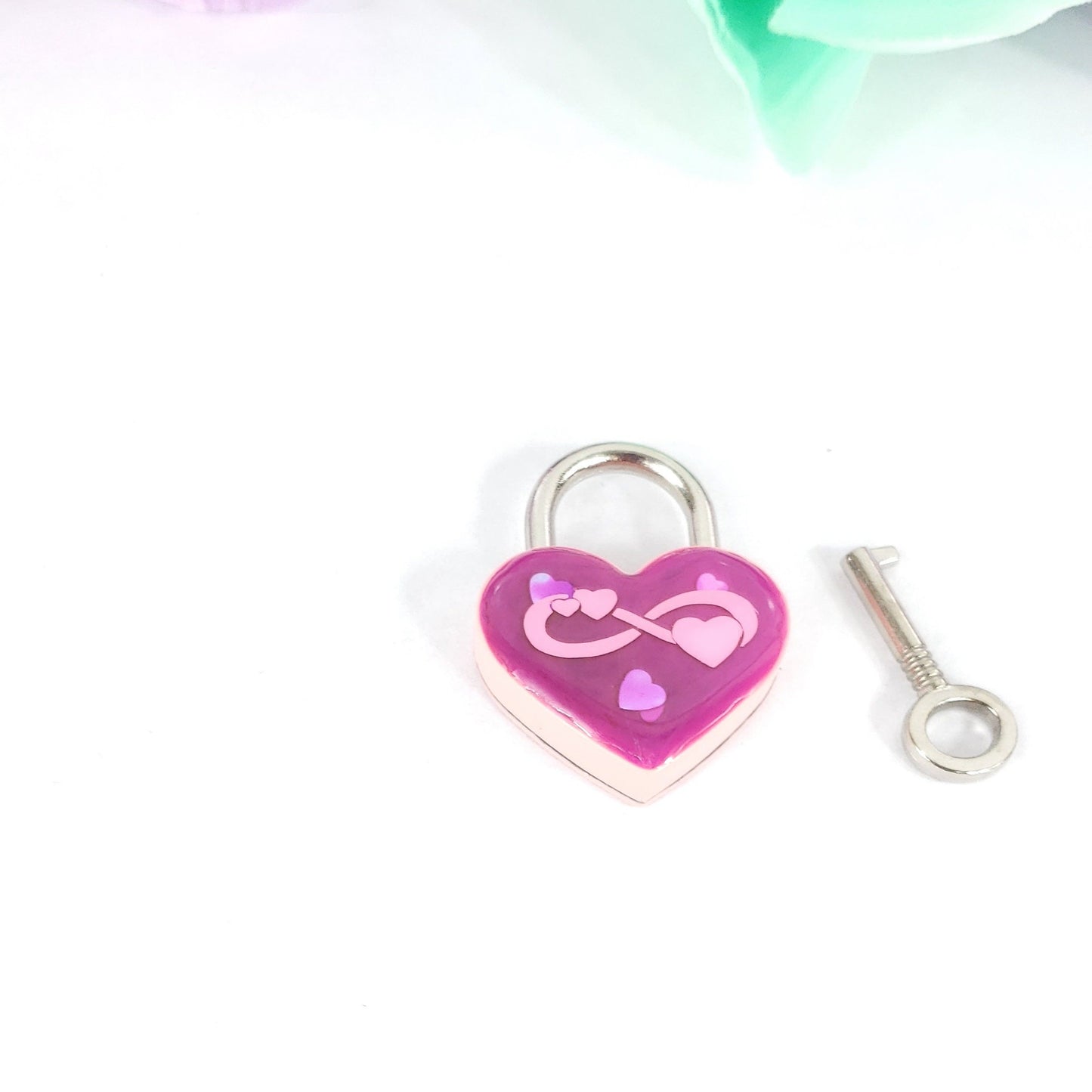 Infinite Love Heart Pad Lock