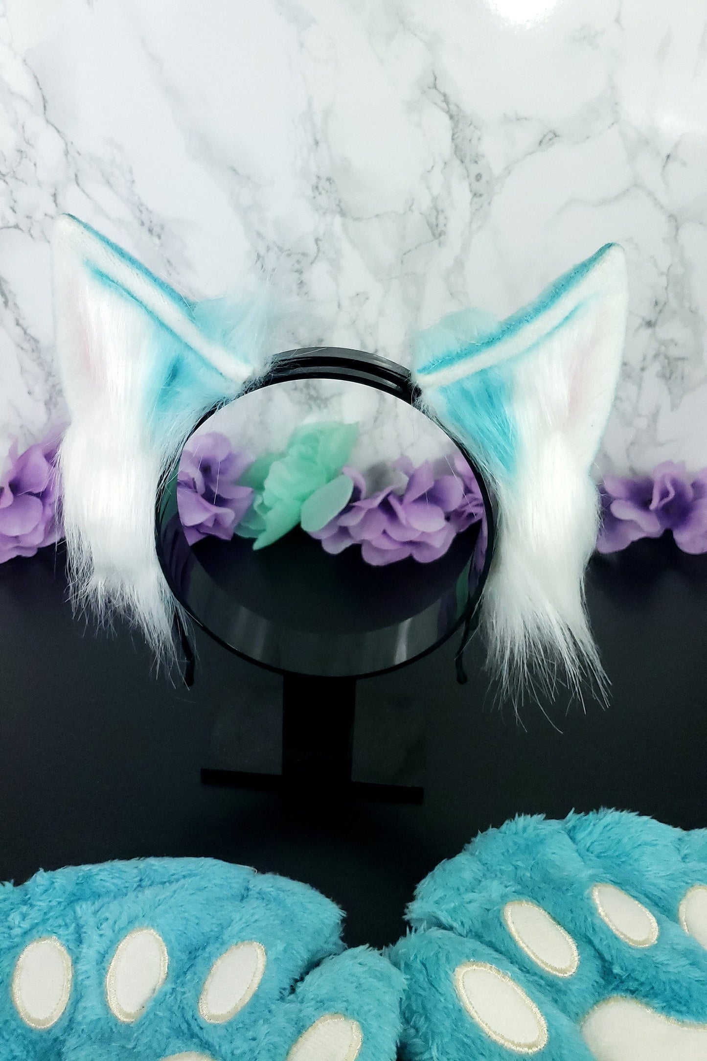 Cosplay ears and paws set in teal, featuring soft, fluffy animal ears and matching paw gloves, perfect for pet play or cute cosplay looks.