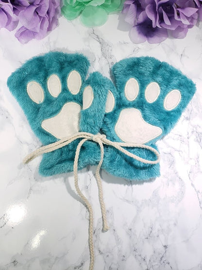 Cosplay paws set iteal, featuring soft, fluffy animal paw gloves, perfect for pet play or cute cosplay looks.
